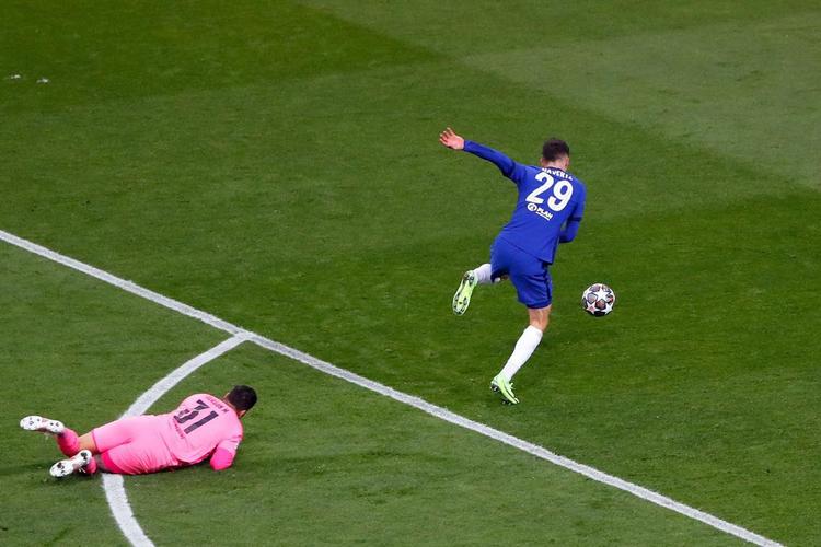 Imagens da grande decisão entre Manchester City e Chelsea no Estádio do Dragão