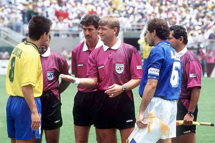 Queiroz recorda episódio insólito da final do Mundial sub-20 de 1991:  Antes dos penáltis, alguém se aproximou de mim e deu-me um amuleto