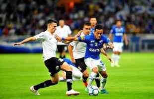 Fotos de Cruzeiro x Corinthians, nesta quarta-feira (4/7), em amistoso no Mineiro