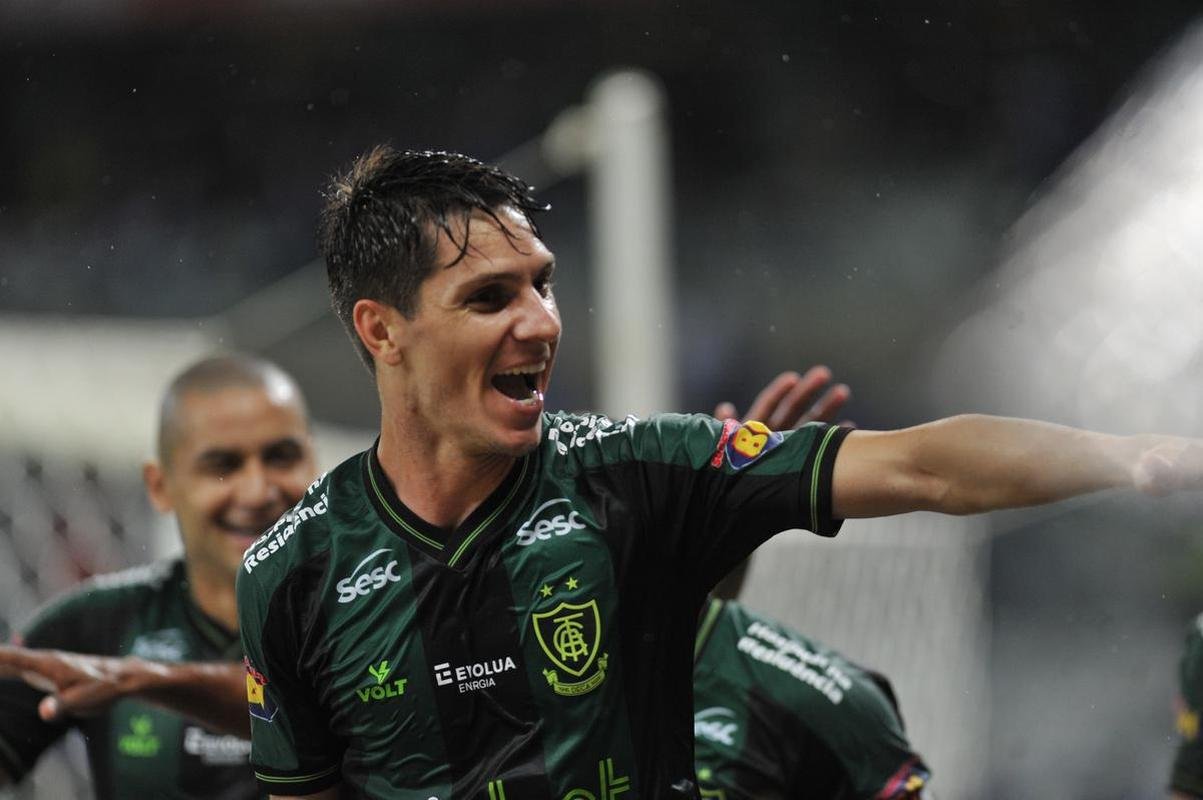 Fotos do cl�ssico entre Cruzeiro e Am�rica, no Mineir�o, em BH, pela 3� rodada do Campeonato Mineiro