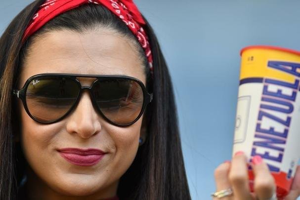 Torcedores no jogo deste sbado, no Mineiro