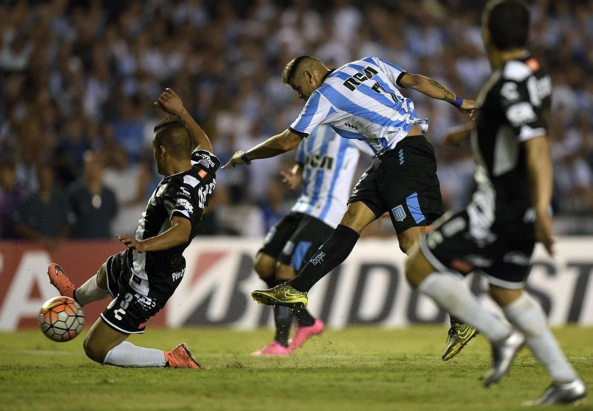 2016 - Puebla (MEX) e Racing (ARG) empataram por 2 a 2 no Mxico. Na volta, os argentinos venceram em casa por 1 a 0.