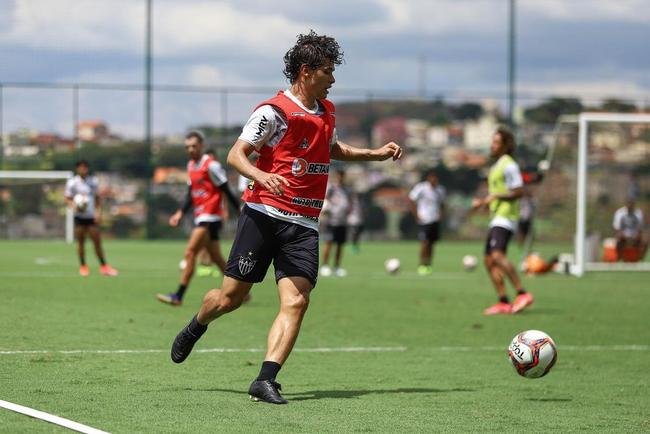 Depois da derrota para a Caldense, por 2 a 1, em Poos de Caldas, jogadores do Atltico voltaram ao trabalho nesta sexta-feira na Cidade do Galo.
