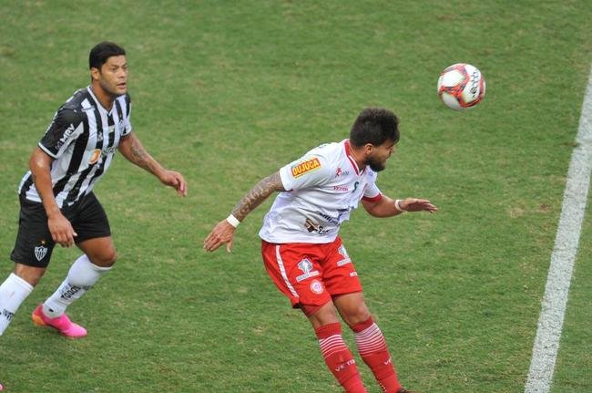 Fotos do jogo de ida da semifinal do Mineiro entre Tombense e Atltico, no Independncia, em Belo Horizonte.