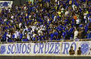 Torcida do Cruzeiro invadiu Itu e fez a festa no Novelli Júnior mesmo com o empate por 1 a 1 diante do Ituano. No fim, celestes fizeram a tradicional saudação viking ao time