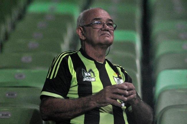 Fotos da torcida do Amrica na derrota por 3 a 2 para o Tolima, no Independncia, pelo Grupo D da Copa Libertadores