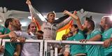 Festa de Nico Rosberg com o ttulo indito na Frmula 1; feito veio com segundo lugar em Abu Dhabi