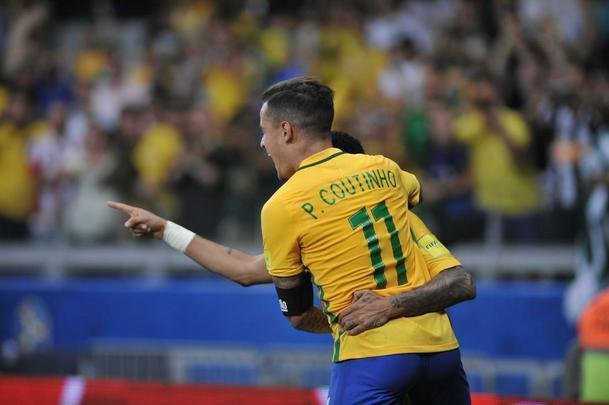 Neymar comemora seu gol no clssico diante da Argentina