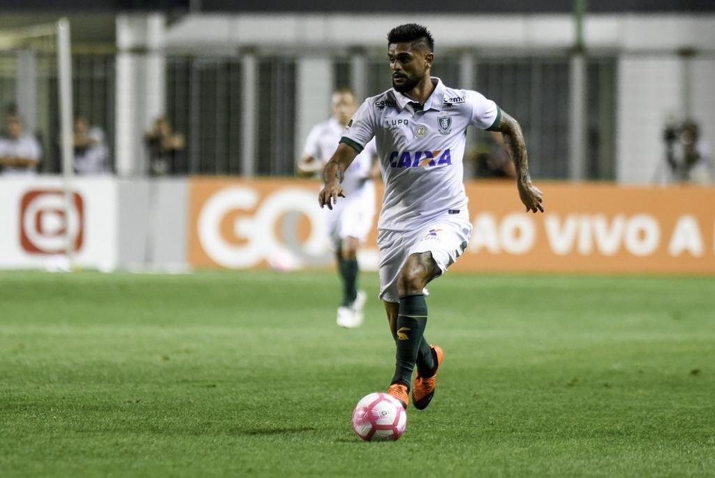 Luan atuou em 70 partidas nas ltimas duas temporadas vestindo a camisa do Amrica e marcou 10 gols