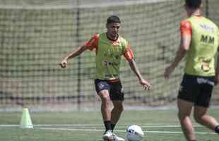 Fotos do primeiro treino de Junior Alonso no retorno ao Atltico