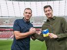 Lewandowski usar braadeira de capito com as cores da Ucrnia na Copa