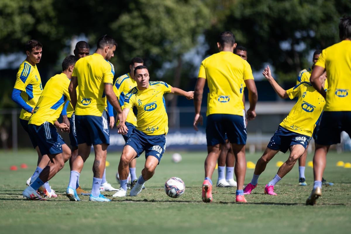 Cruzeiro precisa vencer o Amrica por dois gols de diferena para ir  final do Mineiro 
