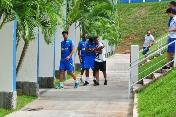 Cruzeiro iniciou temporada 2018 com reapresentao do elenco nesta quarta-feira; a caminho do Grmio, Alisson se despediu dos companheiros