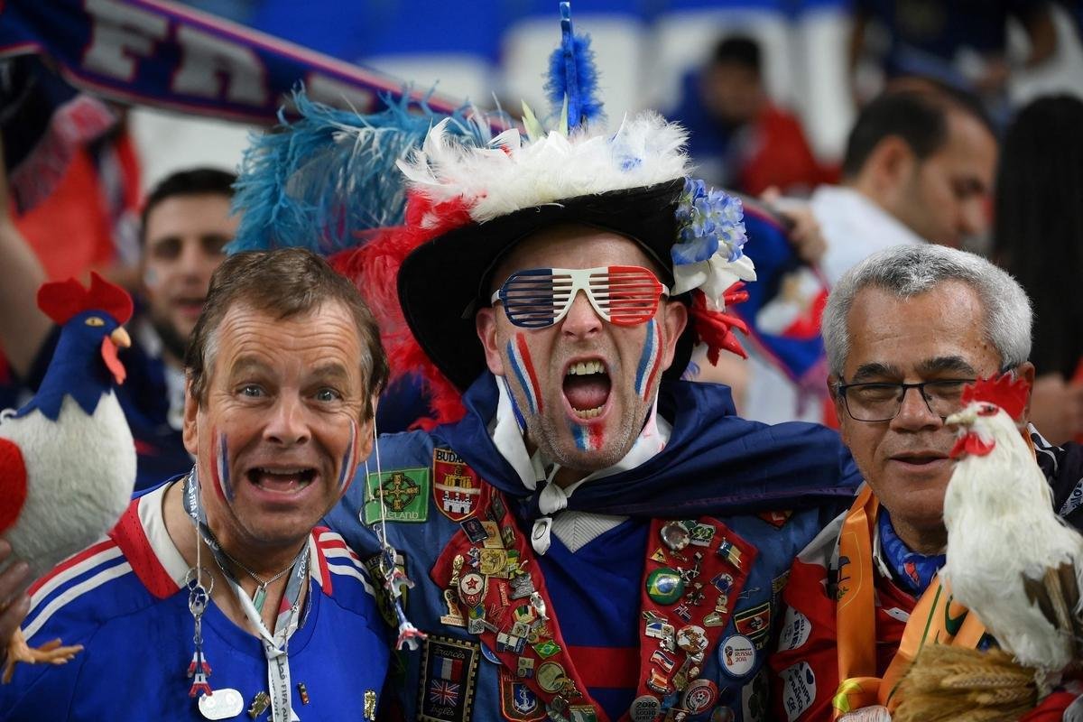 Imagens dos torcedores no jogo entre Frana e Austrlia, pelo Grupo D da Copa do Mundo