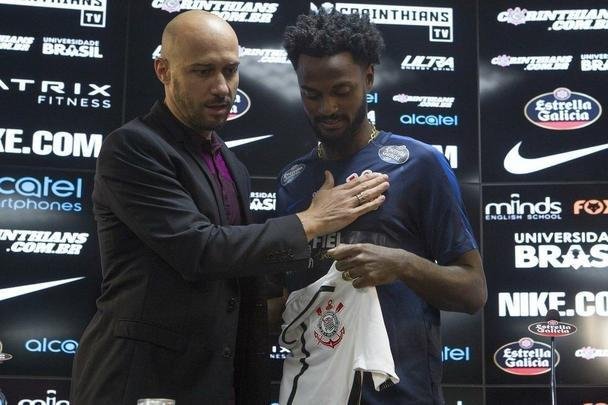 Ren Jnior - volante se transferiu da Ponte Preta para o Corinthians