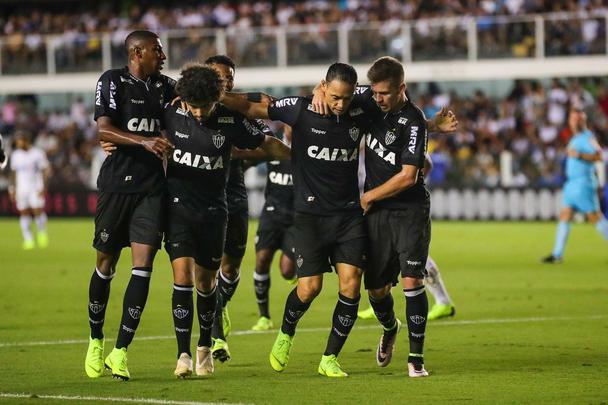 Na Vila Belmiro, Atlético é derrotado pelo Santos por 3 a 2, pela 37ª rodada do Campeonato Brasileiro