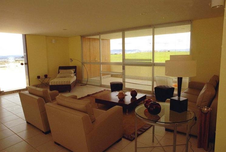 Fotos da Toca da Raposa II em 2003, um ano após sua inauguração, período em que era referência no Brasil em centros de treinamento