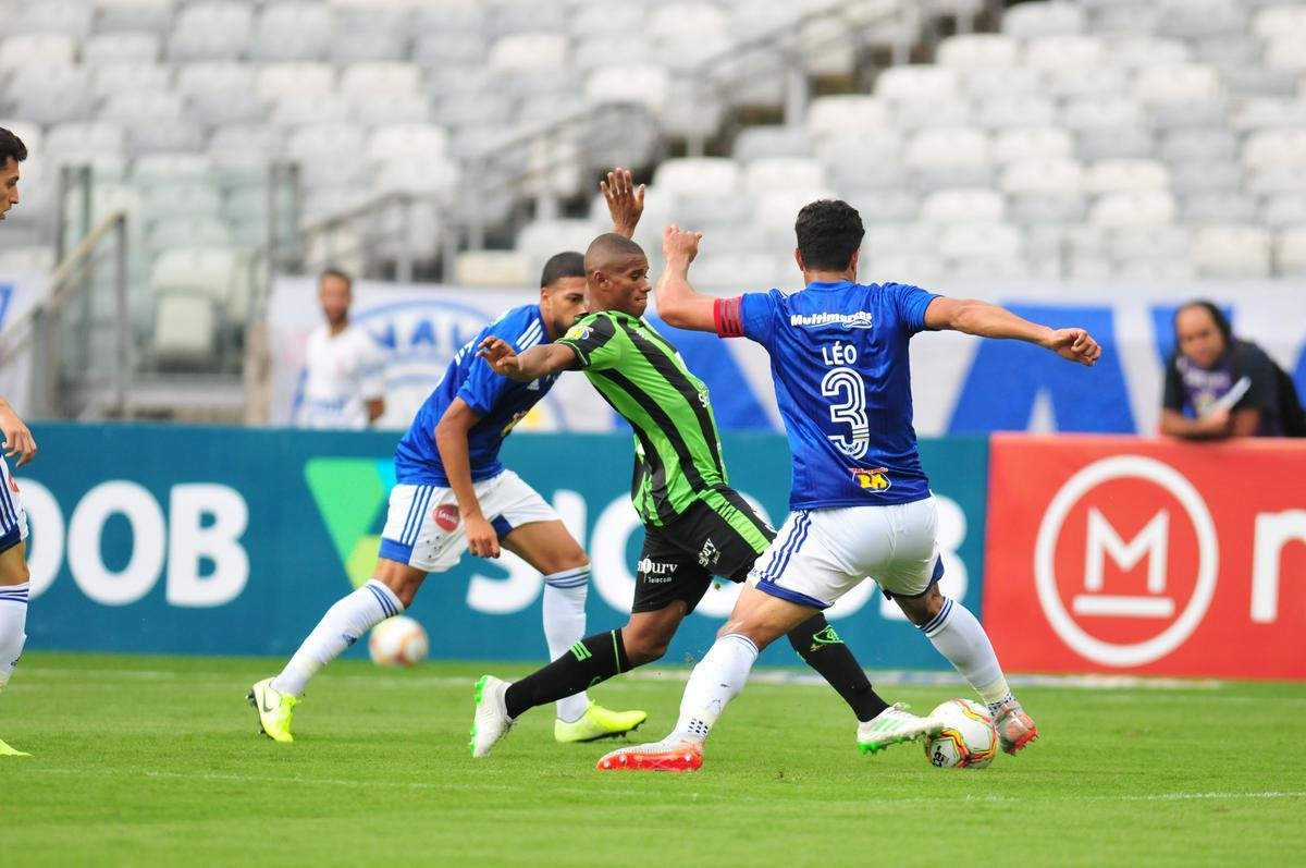 Cruzeiro e Amrica se enfrentaram em clssico pela 5 rodada do Campeonato Mineiro