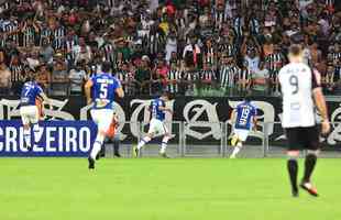 Arrascaeta colocou o Cruzeiro em vantagem no clssico aos 27 minutos do primeiro tempo
