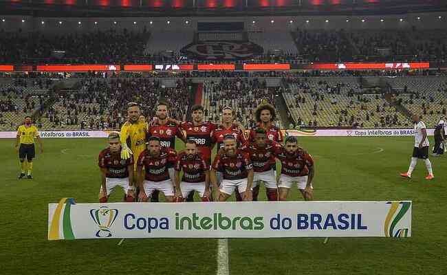 Flamengo seguiu com o patch de campeo da Srie A em jogos da Copa do Brasil em 2021