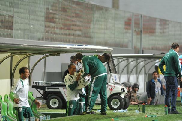 Fotos do jogo entre Amrica e Cuiab, no Independncia, pela 16 rodada da Srie B