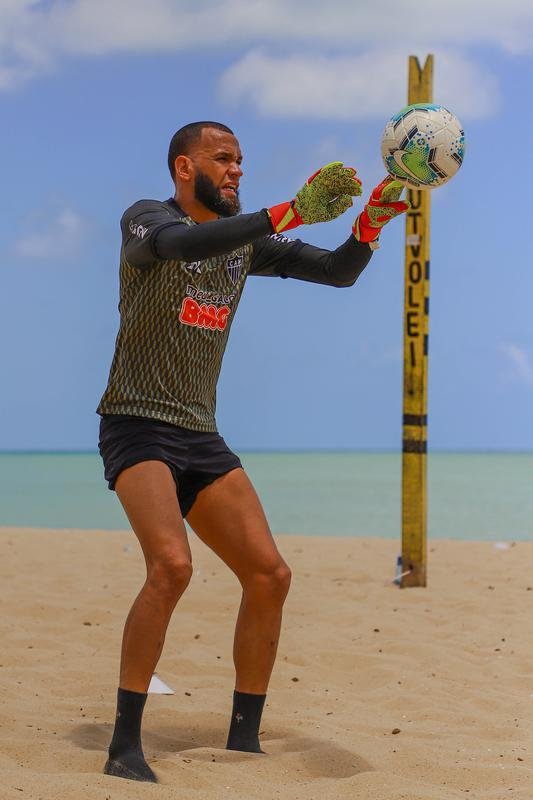 Jogadores do Atltico treinaram na Praia do Mucuripe, em Fortaleza
