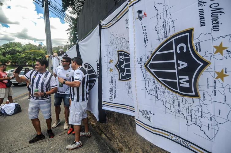 Torcida do Atlético chegou animada ao Mineirão para o jogo da taça, contra o RB Bragantino. Dia de festejar com o time o título do Campeonato Brasileiro de 2021