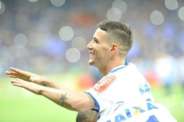 Cruzeiro venceu pnaltis com gols de Rafael Sobis, Raniel e Thiago Neves; Fbio pegou pnalti de Luan