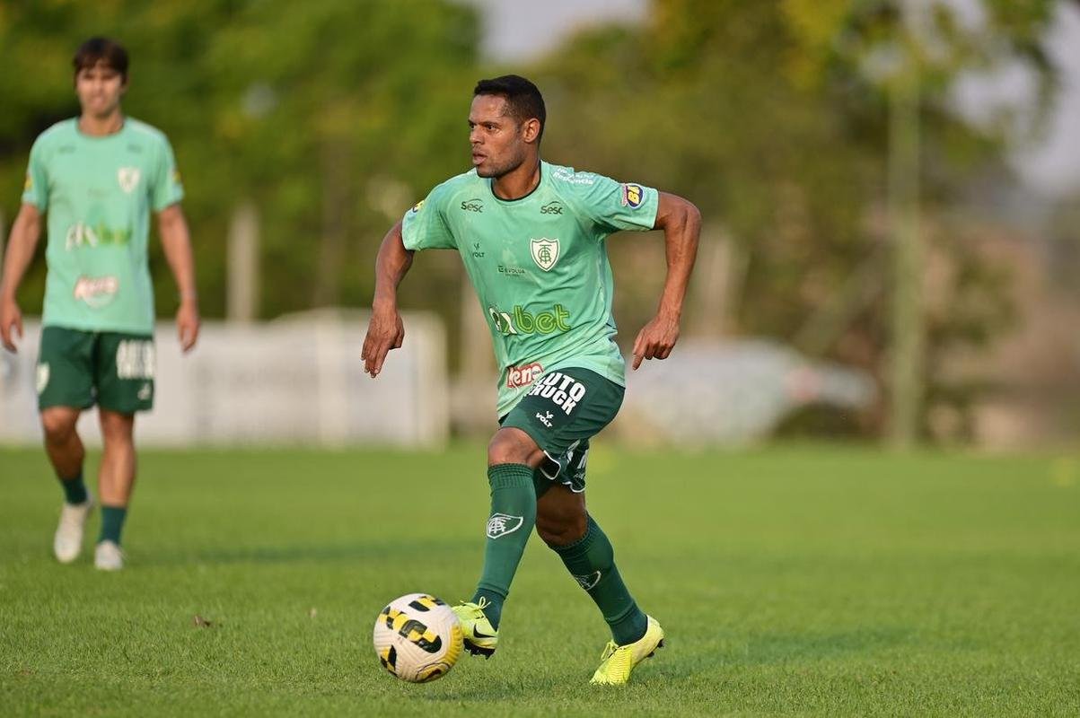 Em preparao para enfrentar o Corinthians no prximo domingo (18/9), o Amrica treinou nesta tera-feira (13/9)
