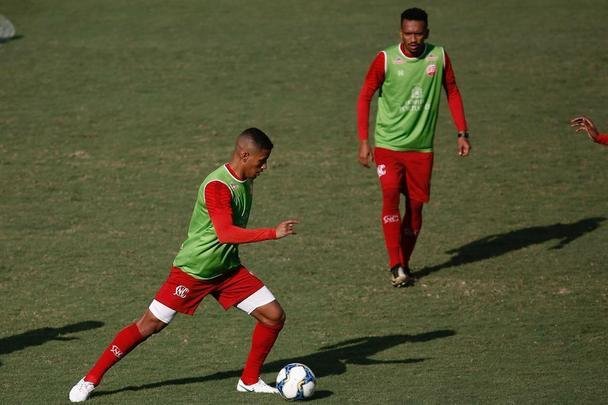 Timbu trocou o CT Wilson Campos pelo estádio dos Aflitos na tarde desta quarta-feira