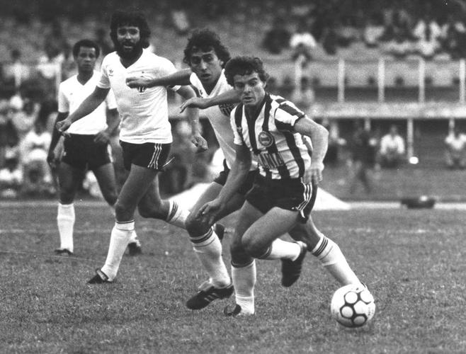 Campeonato Brasileiro de 1985 - Na semifinal, o Atlético acabou eliminado para o Coritiba. Fora de casa, o Galo perdeu por 1 a 0. No Mineirão, o Alvinegro ficou no empate por 0 a 0 e não disputou a final do Brasileiro.