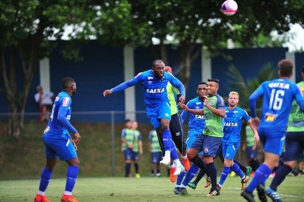 Imagens do jogo-treino entre Cruzeiro e Ipatinga, na Toca da Raposa II, nesta sexta-feira (12/01)