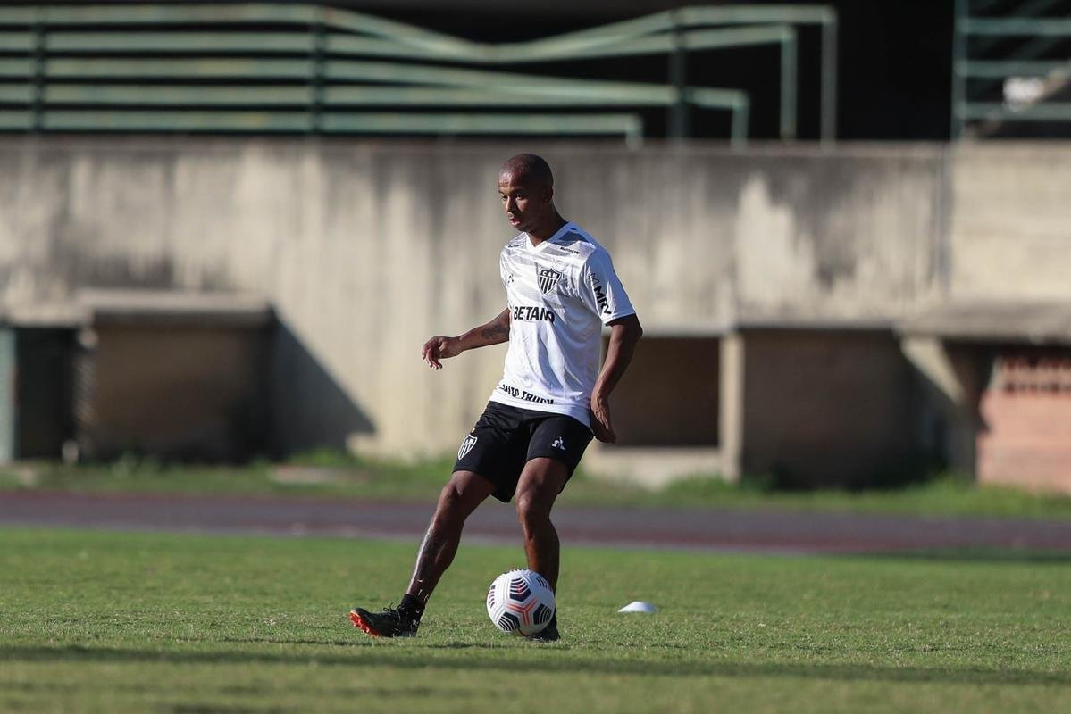 Atlético teve atividade no Estádio Olímpico Brígido Iriarte, em Caracas, antes da estreia na Libertadores