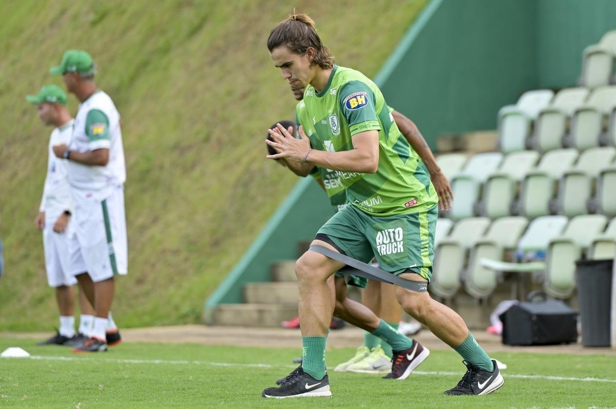 O grupo principal do Amrica, que encerrou a disputa da Srie B no dia 29 de janeiro, se reapresentou na tarde desta segunda-feira (15), no CT Lanna Drumond, em Belo Horizonte. Sob superviso do tcnico Lisca, os atletas treinaram e deram incio  pr-temporada 2021.