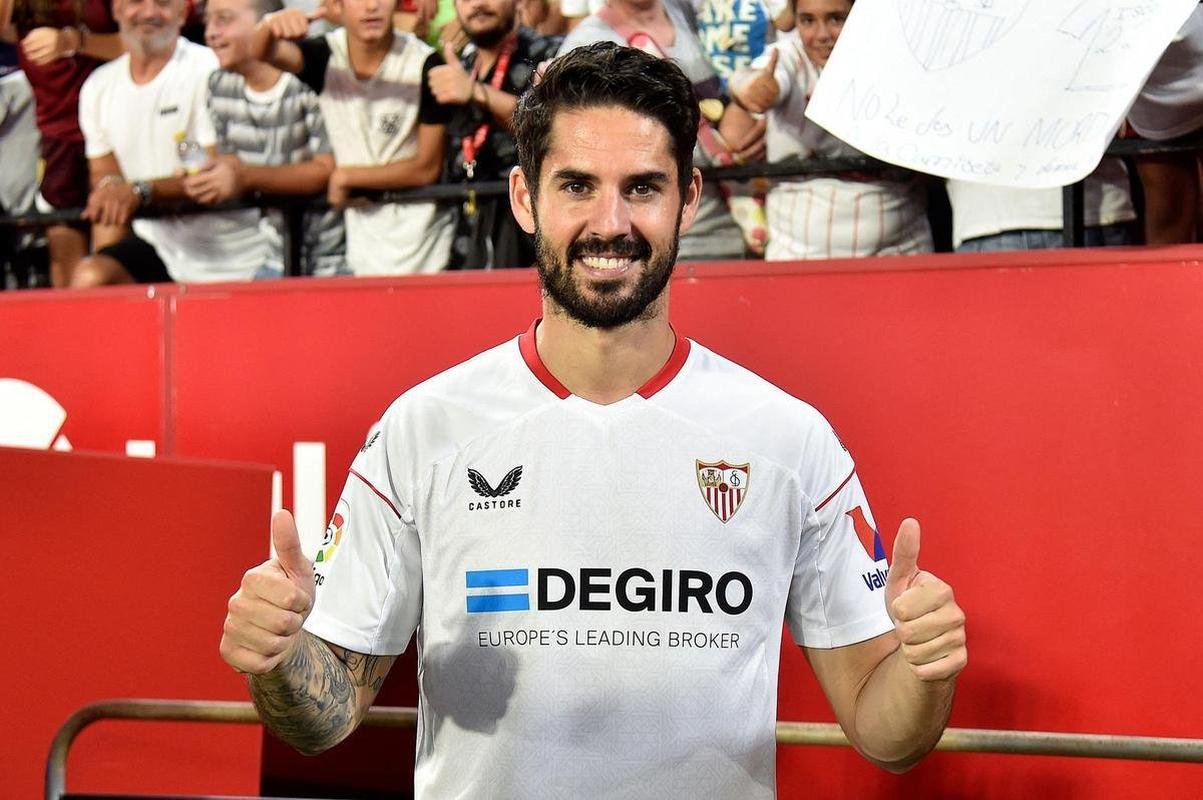 Sevilla: meia-armador Isco (ex-Real Madrid)