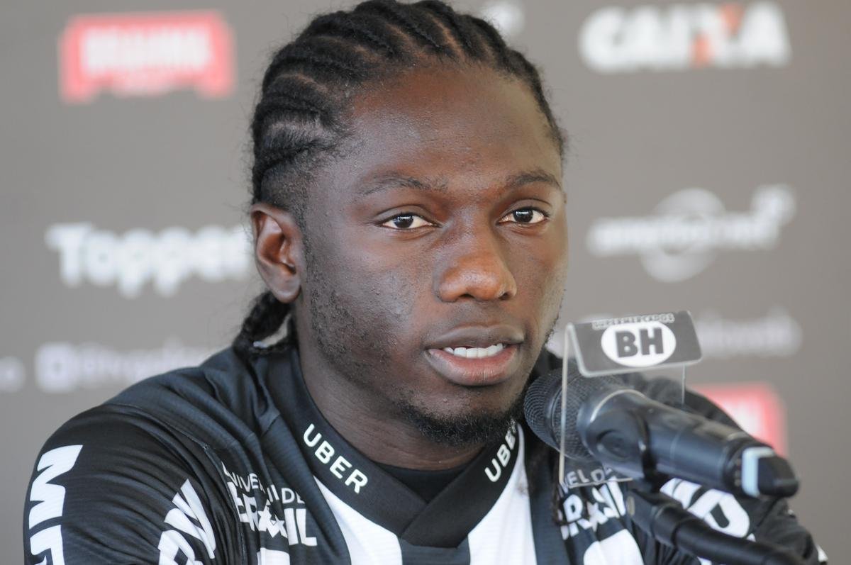 Meia-atacante estava no Junior Barranquilla e assinou contrato com o Atltico at junho de 2023