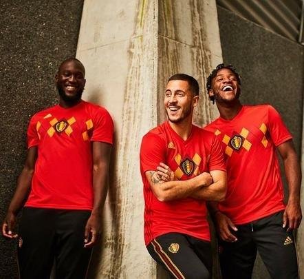 Bélgica - primeiro uniforme (Adidas)