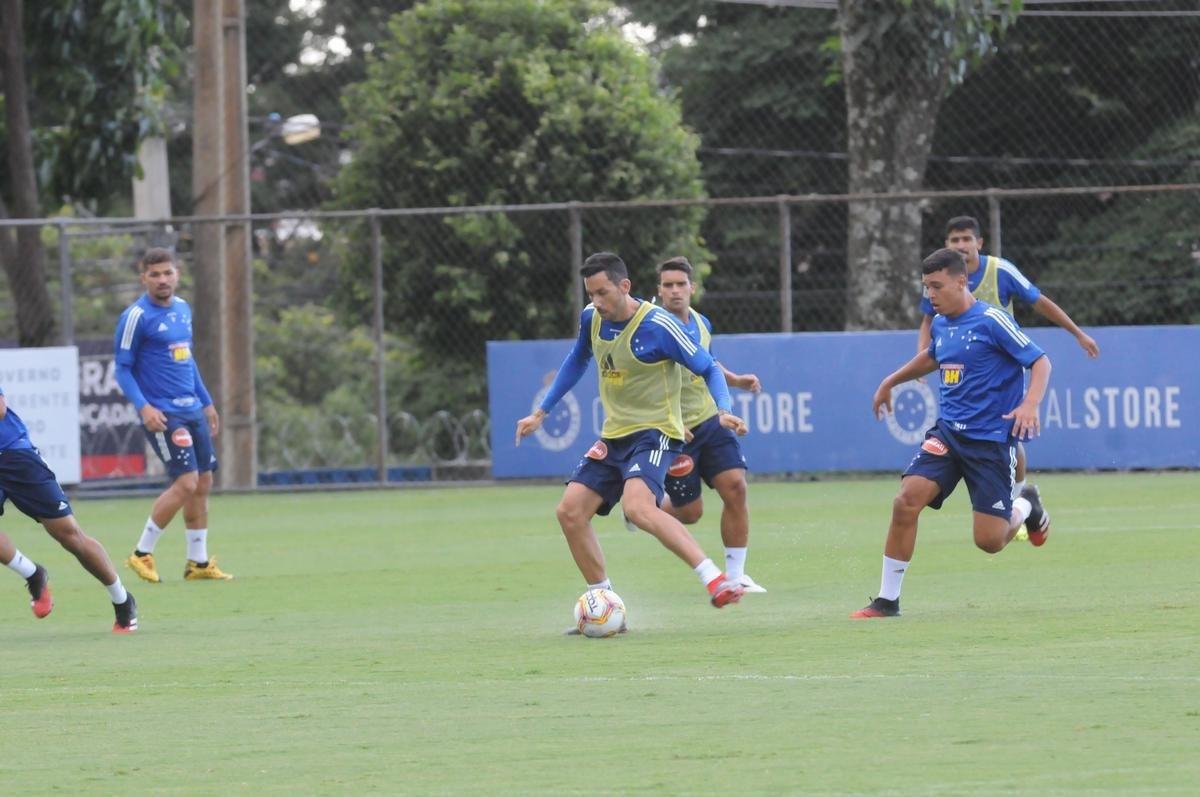 Fotos do treino do Cruzeiro desta quinta-feira, na Toca da Raposa II (crdito: Juarez Rodrigues/EM D.A Press)