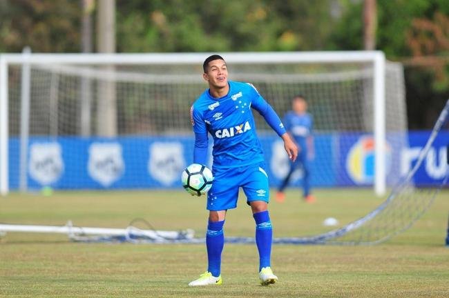 Lucas Romero pelo Cruzeiro na temporada 2017