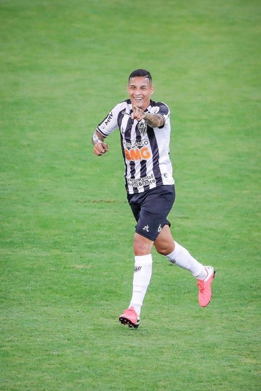 Guilherme Arana - lateral-esquerdo