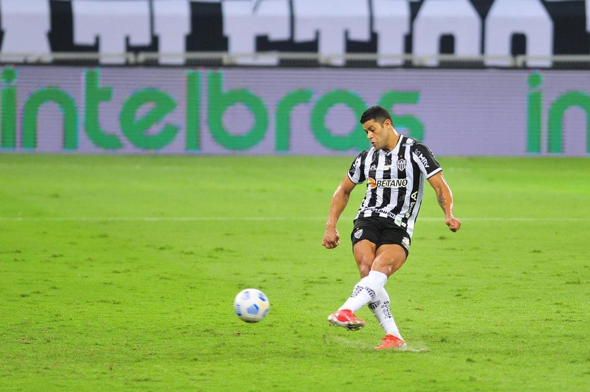 No segundo tempo, Atltico abriu o placar com gol de Hulk, em cobrana de pnalti