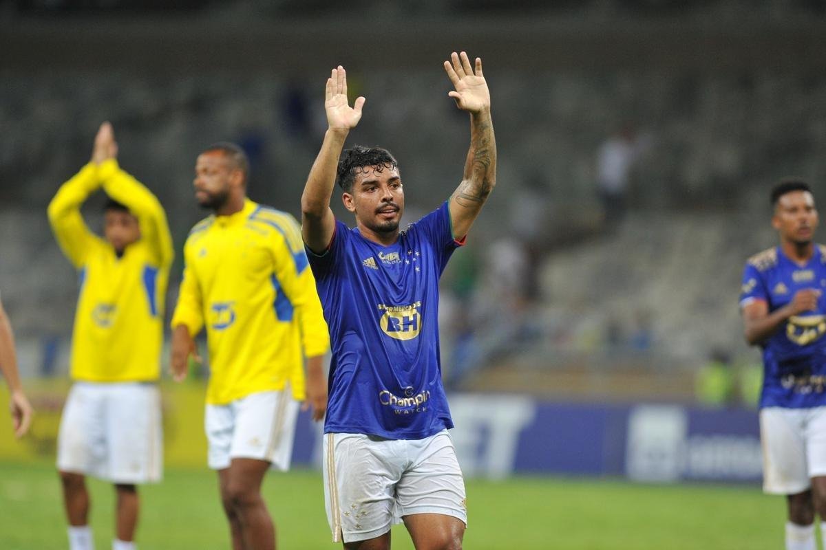 Cruzeiro voltou melhor no segundo tempo, mas n�o conseguiu furar a defesa do Am�rica, que venceu o cl�ssico por 2 a 0