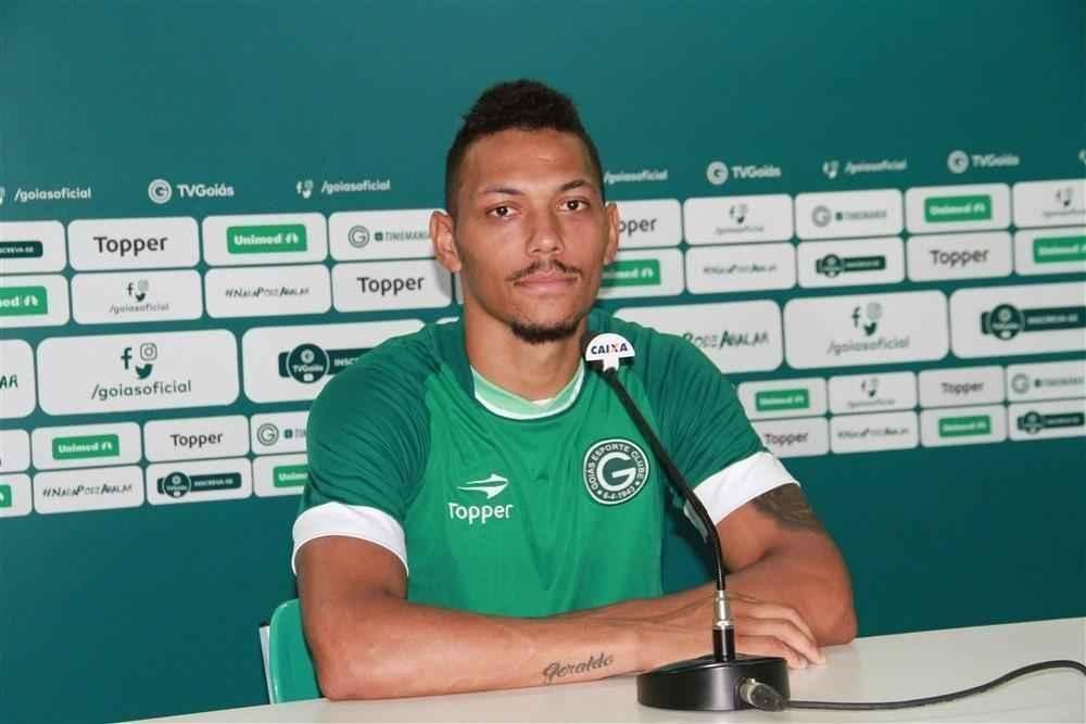 Alex Silva - o jogador ficou valorizado por marcar dois gols no jogo que culminou com o acesso do Gois  Srie A do Campeonato Brasileiro. Na temporada, Alex Silva jogou 49 vezes e marcou seis vezes. Seus direitos econmicos esto avaliados em 600 mil euros (R$ 2,6 milhes).