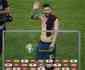 Messi volta a criticar gramado: 'Voc conduz e a bola parece um coelho'