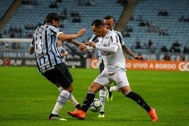 Grêmio jogou melhor e conseguiu vitória por 2 a 0 sobre o Atlético na Arena, em Porto Alegre, pela 13ª rodada do Campeonato Brasileiro