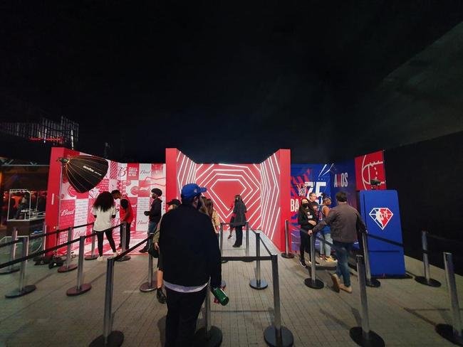 Evento da NBA reuniu milhares de fãs para acompanhar à primeira partida da final entre Celtics e Warriors