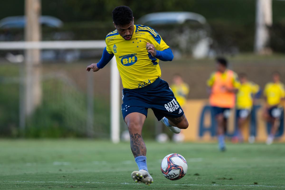 Fotos do treino do Cruzeiro nesta quinta-feira (6/5), na Toca da Raposa II
