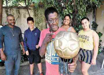 Ex-atacante, que também defendeu Bangu e Botafogo, tem saúde debilitada