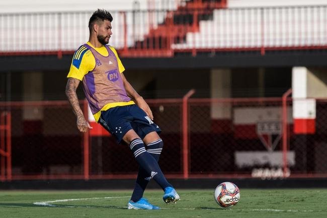 Com atividade no est�dio Ant�nio Accioly, do Atl�tico-GO, o Cruzeiro encerrou a prepara��o para enfrentar o Goi�s, pela 22� rodada da S�rie B. A partida est� marcada para 21h30 desta ter�a-feira, na Serrinha, em Goi�nia.
