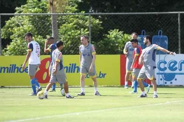 Imagens do primeiro treino de Paulo Bento na Toca da Raposa II